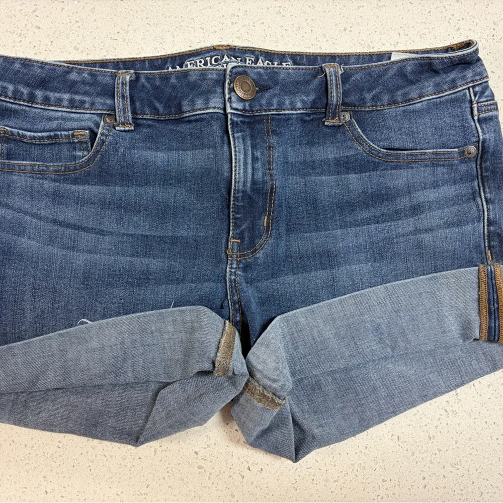 American Eagle Outfitters Blue Denim Shorts - Picture 1 of 3